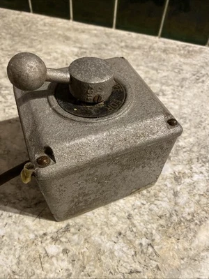 Lathe Machine Motor Mains Electric Reversing Switch Motor Controller - Image 1 of 4