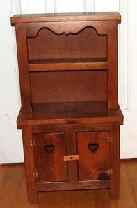 Mueble de madera maciza de colección tamaño infantil cabaña madera núcleo 28" gabinete rústico - Imagen 1 de 12