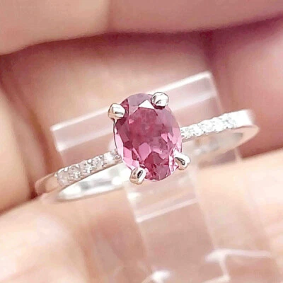 Anillo de aniversario de diamantes de zafiro rosa corte ovalado de 2,20 quilates acabado en oro blanco de 14 quilates Foto 1 de 4