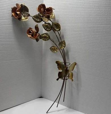 Arte de pared vintage MCM rosas mariposa escultura colgante latón cobre metal Foto 1 de 4