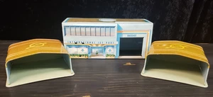 MARX INTERNATIONAL JETPORT AMERICAN AIRLINES AIRPORT PLAYSET - INCOMPLETE READ - Picture 1 of 24