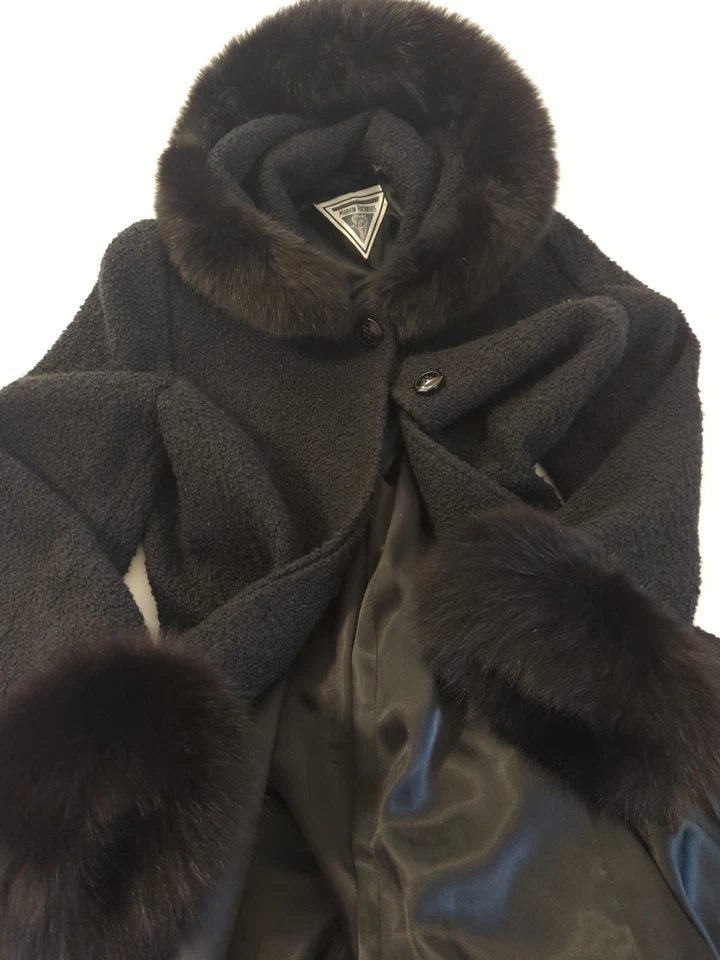 Casaco midi vintage Marvin Richards lã Boucle 10P pele de raposa com capuz preto elegante chique - Imagem 1 de 4