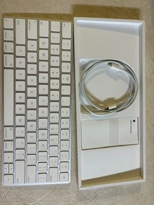Apple Magic Keyboard - US English (never used) - Zdjęcie 1 z 5