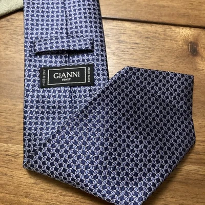 Gianni Italy Men’s Pale Blue diamonds, Woven Silk Tie Pre-owned handmade.  - Imagem 1 de 4
