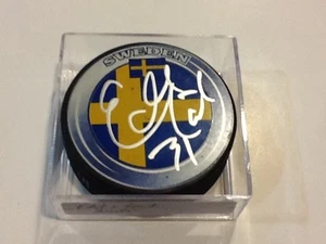Eddie Lack Signed Team Sweden Hockey Puck Autographed c - Picture 1 of 1