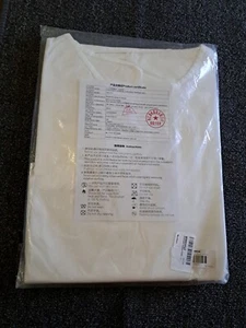 White Disposable Isolation Gowns Large Size Dental Tattoo Medical NIP - Picture 1 of 4