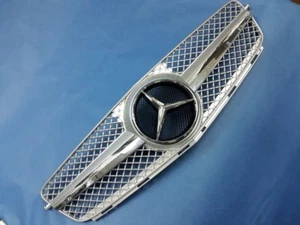 SILVER FRONT GRILL SET FOR 2007-2014 MERCEDES BENZ W204 C-CLASS SEDAN AND ESTATE - Picture 1 of 8