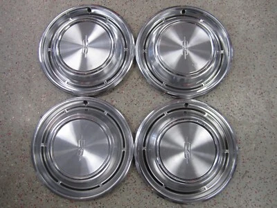 Juego de (4) cubiertas de rueda Oldsmobile F85 Cutlass 1969 14" OEM 00402388 4014 Foto 1 de 4