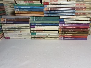 Gemischter Posten 40 Vintage Harlekin Geschenke Taschenbücher Liebesromane gebraucht (C) - Bild 1 von 16
