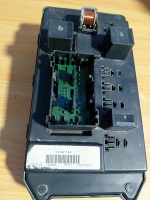 05-10 Jeep Grand Cherokee WK Under Dash Fuse Relay Box 56049915AA - Image 1 of 4