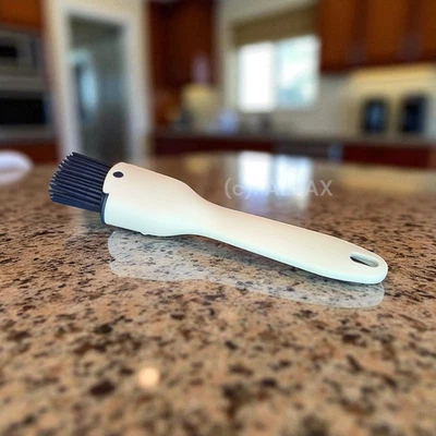 TUPPERWARE  D181 SILIKON-PINSEL WEISS BACKPINSEL - Bild 1 von 2