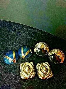 MARINEBLAU SCHWARZ GOLDFARBENE KNOPF OHRRINGE CLIP AUF SET VON 3 PAAR VINTAGE - Bild 1 von 7