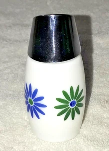 Vintage Gemco Westinghouse Pepper Shaker Glass Green & Blue Daisy Flowers RETRO - Picture 1 of 5