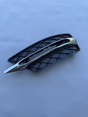 12-15 Mercedes W204 C250 Front Left Daytime Running Fog Light Fog light Trim OEM - Image 1 of 4