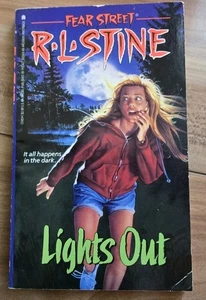 RL Stine Fear Street Lights Out Vintage Buch Ya Horror Serie Original - Bild 1 von 8