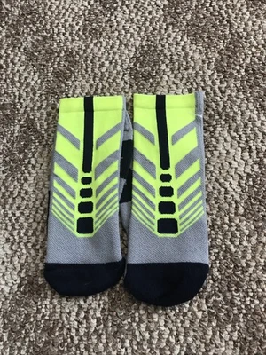 Nike Elite Sequalizer Socks NWOT Size Large 8-12 - Image 1 of 2
