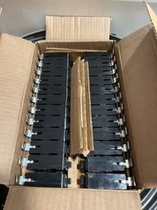 One lot of 14 each Eaton Cutler Hammer BAB1020 20Amp Quicklag Bolt On - Picture 1 of 2