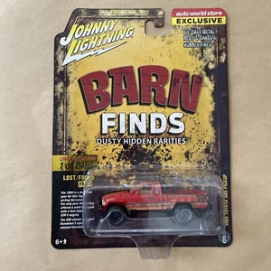 Johnny Lightning Barn Finds 1985 Toyota SR5 Pickup Auto World Exclusive 1/2496 - Picture 1 of 3