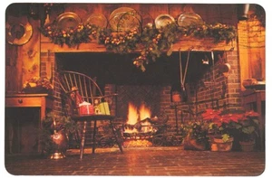 Colonial Hearth Christmas Scene Burlington Des Moines County Iowa Postcard - Picture 1 of 2
