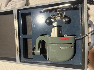 Fuji Birdie Kit Portable Slide Case 35mm Film Projector Japan WORKS Vtg 50’s - Image 1 of 2