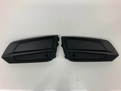 Parrilla inferior izquierda y derecha Volvo XC60 18-23 con PAS 31425188 Foto 1 de 4