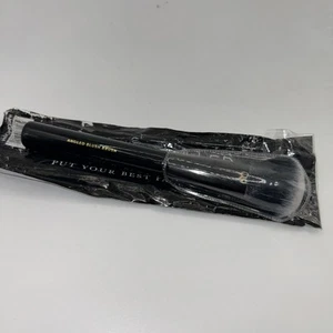Laura Geller 7” Angled Blush Brush New In Package Cheeks Synthetic Hairs  - Picture 1 of 1