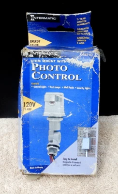 New Intermatic K4221C Photo Control 1/2" Male Pipe Thread 120VAC NOS - Image 1 of 3