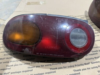 1990-1997 MAZDA MIATA OEM IZQUIERDA IZQUIERDA IZQUIERDA IZQUIERDA LADO DEL CONDUCTOR CONJUNTO DE LÁMPARA DE FRENO Foto 1 de 3