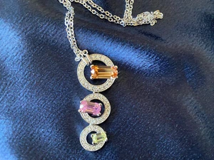 925 Sterling Silver necklace with CZ stones pedant...with gift box..top quality - Picture 1 of 1