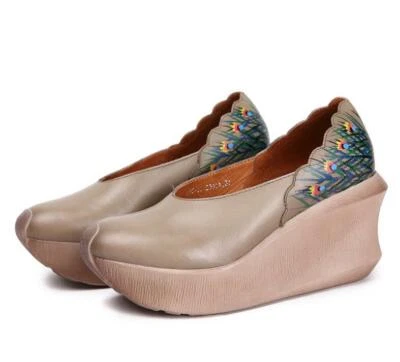 Hand-Painted Peacock Ethnic Genuine Leather Shoes Retro Wedge Heel Thick Bottom - Image 1 of 4