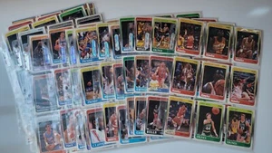 Tarjetas coleccionables de baloncesto Fleer 1988-89 completas con pegatinas - Imagen 1 de 8