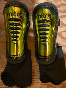 Mitre Small-Medium - 152 Aerospeed Fußball Schienbeinschoner Gold Neu - Bild 1 von 4