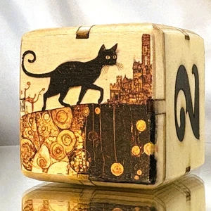 Golden Gambit - City Cat Chronicles - Backgammon Doubling Cube 36mm - Picture 1 of 12
