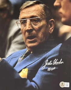 John Wooden Signed Autographed 8x10 Photo Beckett UCLA - Picture 1 of 1