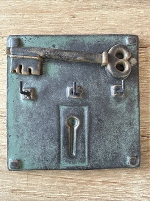 Segovia Spain Handmade Ceramic Wall Key Holder 3 Hooks - Antique Rim Lock Style - Image 1 of 4