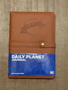 DC Worlds Finest Collection Superman Daily Planet Journal Culture Fly NEW - Picture 1 of 2