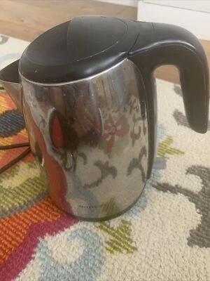 Philips Hd4656 Hervidor de agua inalámbrico movimiento 360 grados Foto 1 de 4