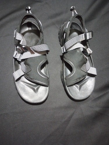 NIKE ONEONTA DJ6602 001 nero grigio lupo antracite sandalo taglia 10