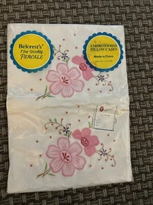 VTG Pair Belcrest’s Embroidered Appliqué Pillow Cases Floral Percale 126073 NOS - Picture 1 of 6