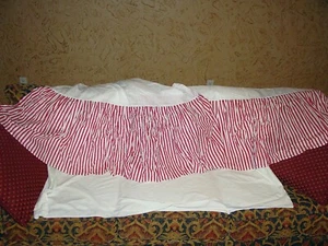 C & F TWIN BED DUST RUFFLE PIECES ONLY CRAFTING VALANCE SEWING MATERIAL CLOTH - Picture 1 of 6