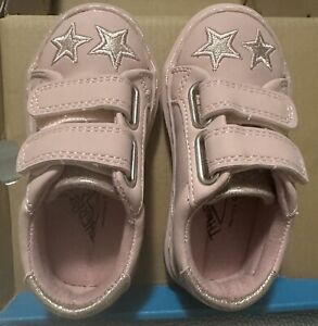 There Abouts Girls Parodia Pink Tennis Shoes Size  5M Memory Foam Washable !