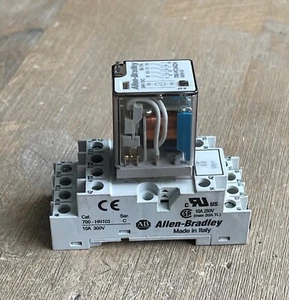 ALLEN BRADLEY 700-HC24Z24 SER D RELAY 14 PIN 24VDC WITH 700-HN103 SOCKET BASE - Picture 1 of 6
