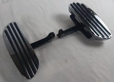 HARLEY DAVIDSON CVO CHROME STEALTH REAR PASSENGER FLOORBOARDS FOOTBOARDS Foto 1 de 4