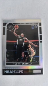 2024-25 Panini NBA Hoops #195 Devin Vassell 150/199 Holo SILVER PRIZM - Bild 1 von 1