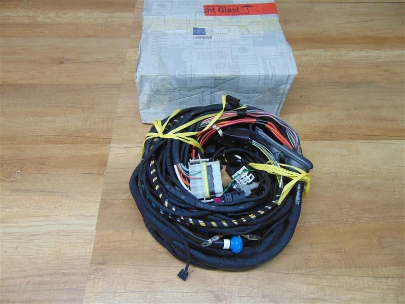 Nuevo arnés de cableado del motor montado en la carrocería genuino Mercedes C... - Imagen 1 de 1