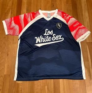 Chicago Los White Sox Soccer Jersey Red White Blue V-Neck SGA 2022 Shirt XL New - Picture 1 of 3