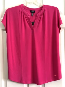 Jones New York Plus 1X HOT PINK Stretch Knit Blouse Top V-Neck, Short Sleeve NWT - Picture 1 of 9