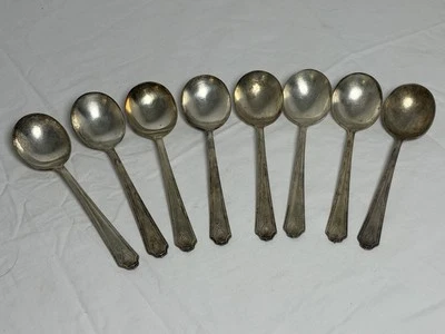 8-Piece WM Rogers Silverplate BURGUNDY CHAMPAGNE Round Soup Spoons 1934 Vintage - Изображение 1 из 4