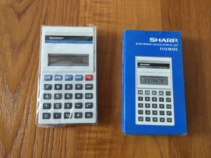 Calcolatrice SHARP EL-230 Nuova NOS Ancora Sigillata Vintage Anni ‘80 - Foto 1 di 3