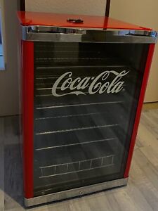 getränkekühlschrank mit glastür